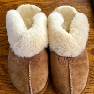 Ugg slippers only worn a few times